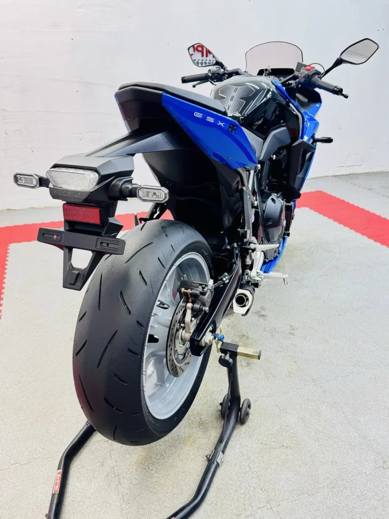 Мотоцикл Suzuki GSX-8R 2024 р ABS TC в оригіналі тільки з Японії — фото 5