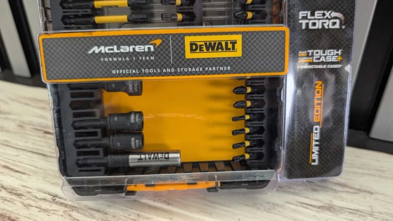Набір біт DeWalt McLaren з кутовим тримачем  DT70782-QZ 33 шт. FlexTorq — фото 2