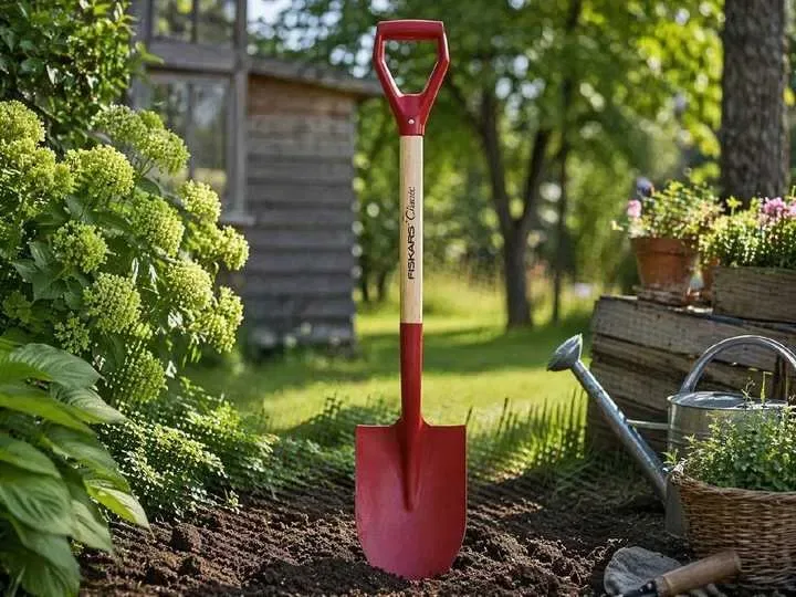 Набір Fiskars: Сокира-колун L Х21+ Лопата садова штикова Classic FSC — фото 3