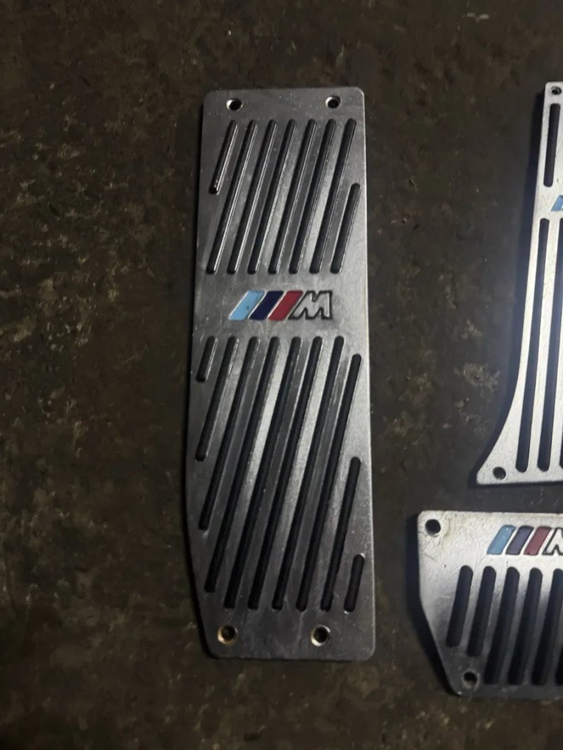 Накладки на педалі МКПП BMW "M" E30 E32 E36 E38 E39 E46 E53 E84 E87 E90 — фото 2