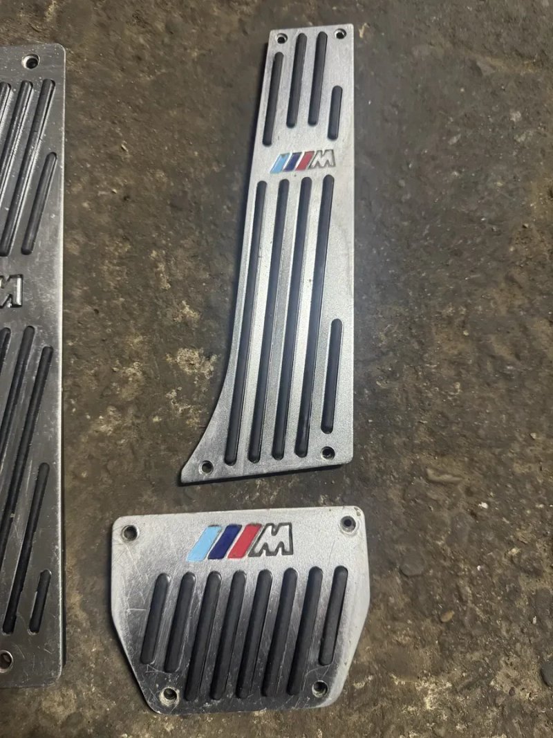 Накладки на педалі МКПП BMW "M" E30 E32 E36 E38 E39 E46 E53 E84 E87 E90 — фото 3
