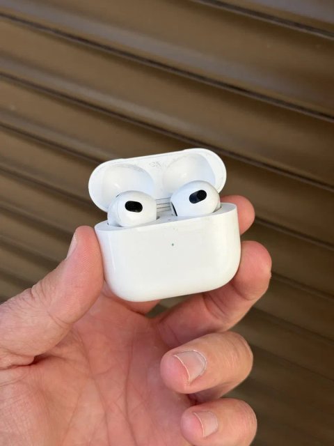 Навушники Apple AirPods 3 A2564