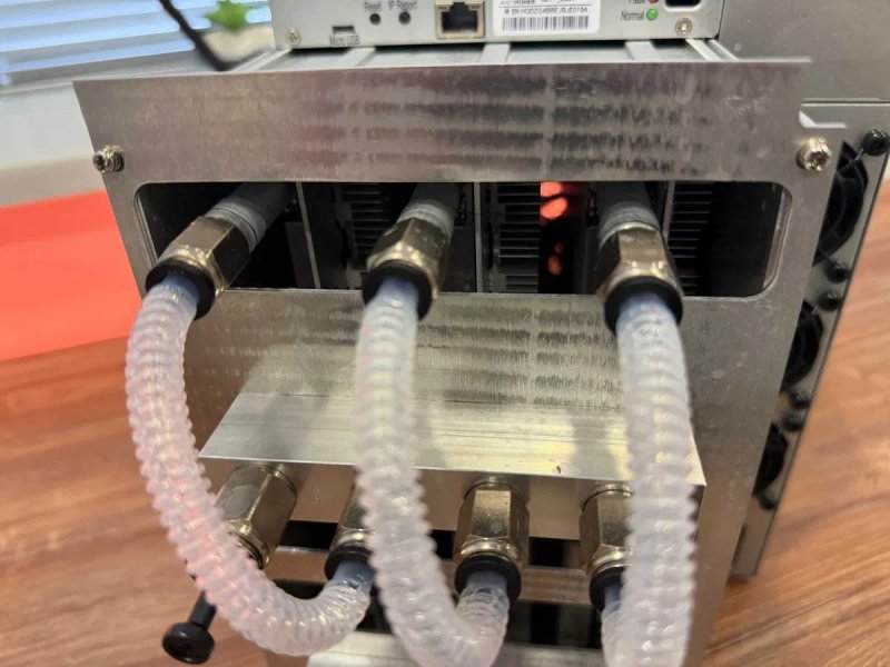 Наявність! Asic Antminer S21+ Hydro 235 Th на водоблоках + Гарантія, асік, майнер — фото 5
