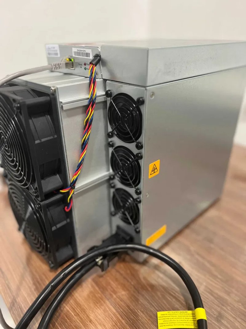 НАЯВНІСТЬ! NEW Asic Antminer S21 200 Th Zynq, Майнер + Гарантія — фото 5