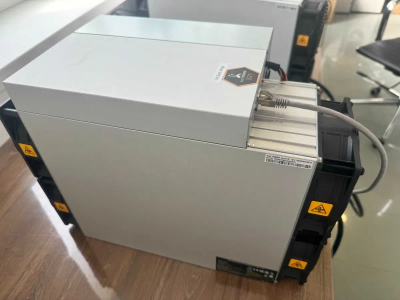 НАЯВНІСТЬ! NEW Asic Antminer S21 200 Th Zynq, Майнер + Гарантія — фото 8