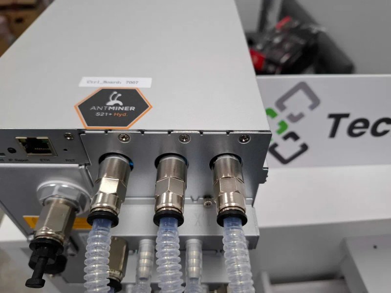 Найнижча ціна 7000$! Майнер BITMAIN ANTMINER S21 XP Hyd 473T 5676W — фото 4