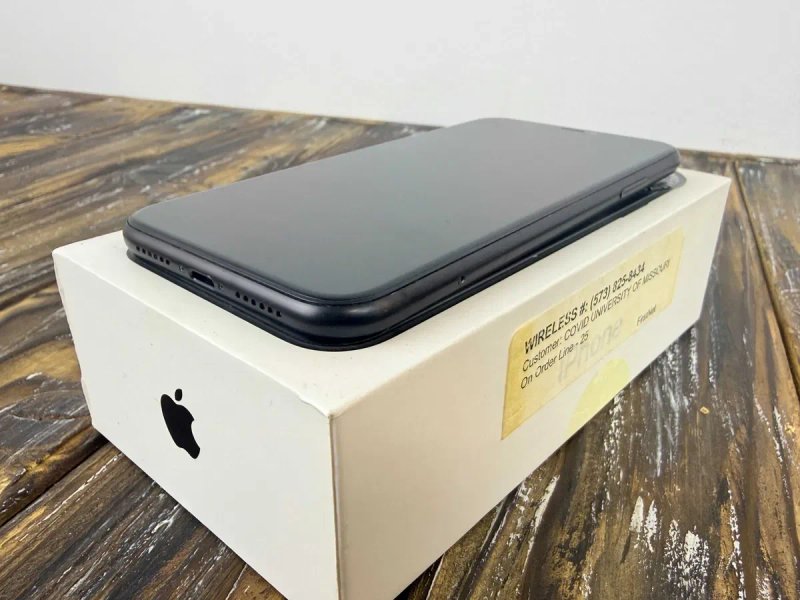 Недорогий Преміальний Смартфон Apple Iphone XR Black /Apple A12 Bionic/64 GB /ГАРАНТІЯ — фото 5