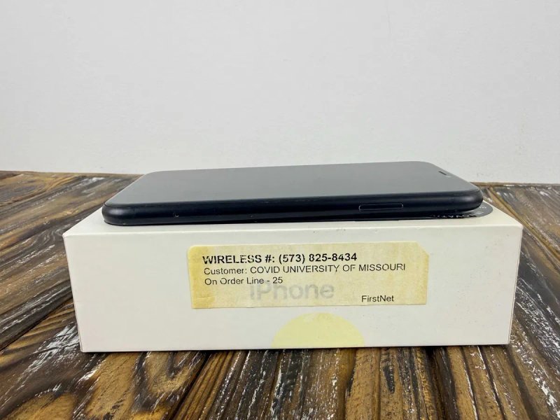 Недорогий Преміальний Смартфон Apple Iphone XR Black /Apple A12 Bionic/64 GB /ГАРАНТІЯ — фото 7