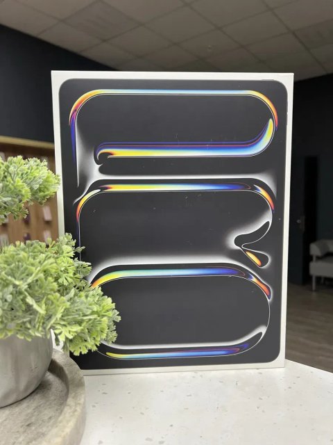 NEW iPad Pro 13-inch (M5) 1TB Space Balck (CELLUAR)