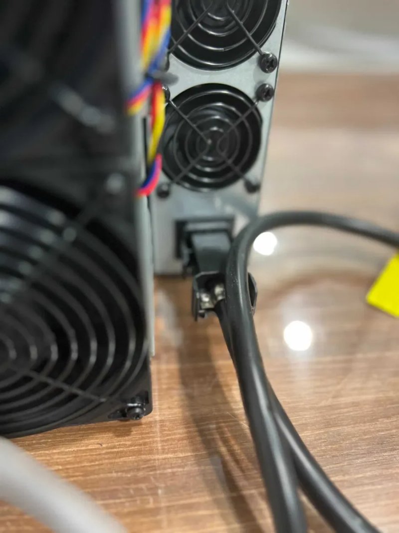 NEW Майнер! Asic Bitmain Antminer S21 200 Th Civitek miner + Гарантія — фото 8
