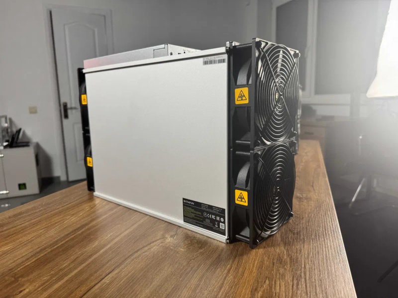 NEW Майнер! Asic Bitmain Antminer S21 Pro 234 Th miner + Гарантія — фото 3