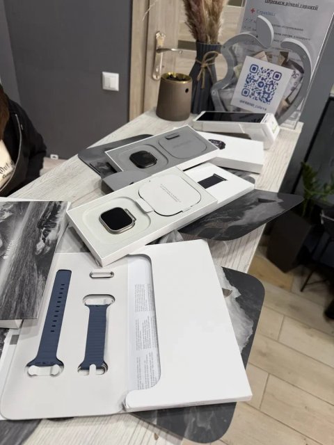 New open/box apple watch ultra 3 49mm black/natural titanium