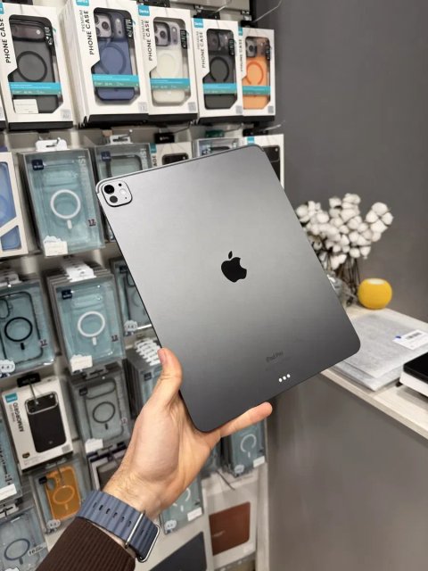New open/box pple iPad Pro 13 2024 M4, 256GB, Space Black, Wi-Fi (MVX23)