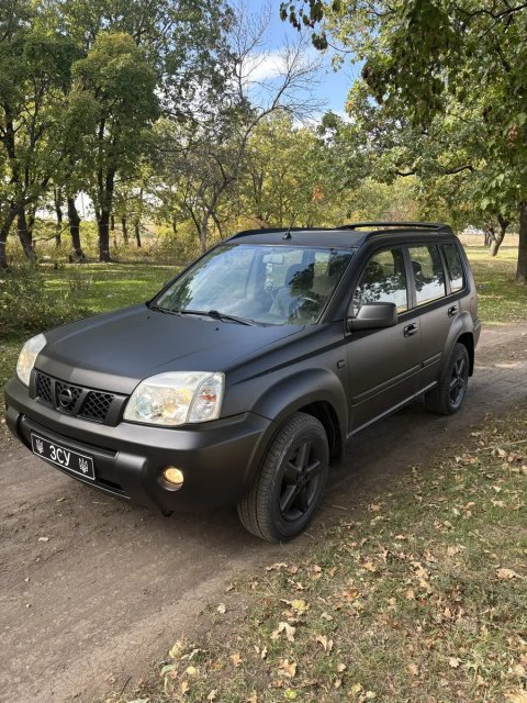 Nissan X-Trail.