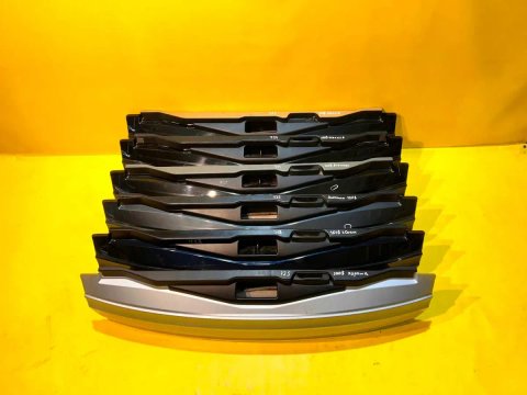 Нижняя крышка багажника BMW X5 E70 нижня ляда БМВ Х5 Е70 кришка