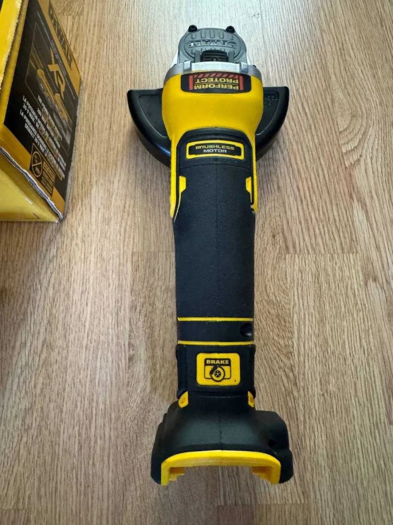 Нова оригінальна акумуляторна болгарка УШМ DeWalt DCG410 20V з США 2026 рік збірка — фото 8