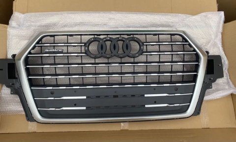 Нова Решітка радіатора Audi Q7 4m  решетка радиатора ауди кью 7