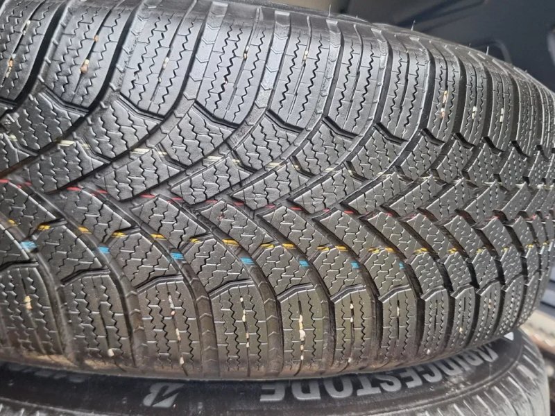 Нова зимова шина BRIDGESTONE Blizzak 6 215 65 17 — фото 4