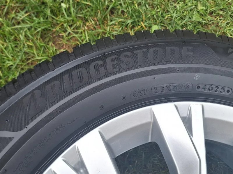 Нова зимова шина BRIDGESTONE Blizzak 6 215 65 17 — фото 8