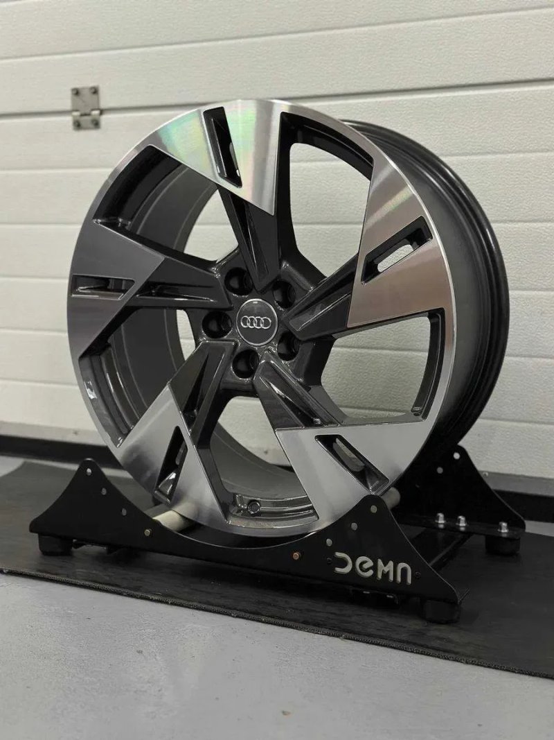 Нові диски 5x112 R20 Орігінал Audi E tron Q3 Q4 Q5 SQ5 Q7 Q8 A4 A5 A6 A7 A8 VW Touareg Tiguan Amarok ID 4 ID5 6 Kodiaq — фото 3