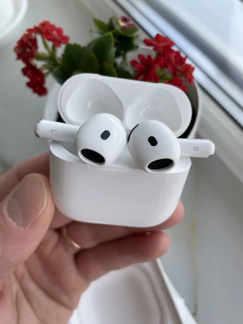 НОВІ Open Box Apple AirPods 4 (MXP63LL/A) — фото 4
