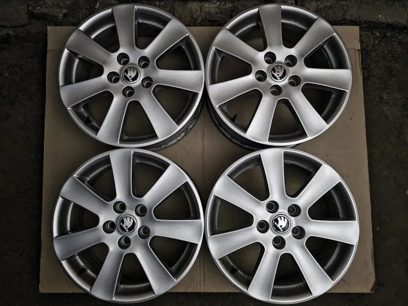 Нові R17 5x112 | Original | Germany | Skoda/Volkswagen/Seat/Audi/Cupra.. | VAG | Рідна фарба, ідеальний заводський стан, без дефектів | Преміум диски — фото 3