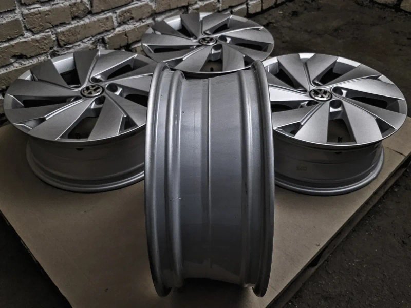 Нові R17 5x112 | Original | Volkswagen/Skoda/Seat/Audi/Cupra... | VAG | Комплект / 4шт | Рідна фарба, ідеальний заводський стан | Преміум диски — фото 6