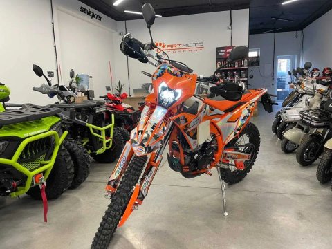 Новий STN V8 Enduro Рівне Артмото