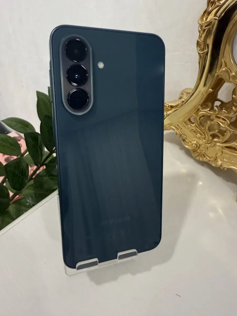 Новий телефон Samsung A37 6/128 — фото 7