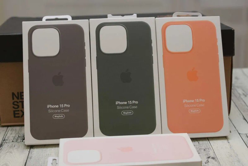 Офіційний чехол iphone 15 17 pro max Air magsafe finewoven анімація — фото 4
