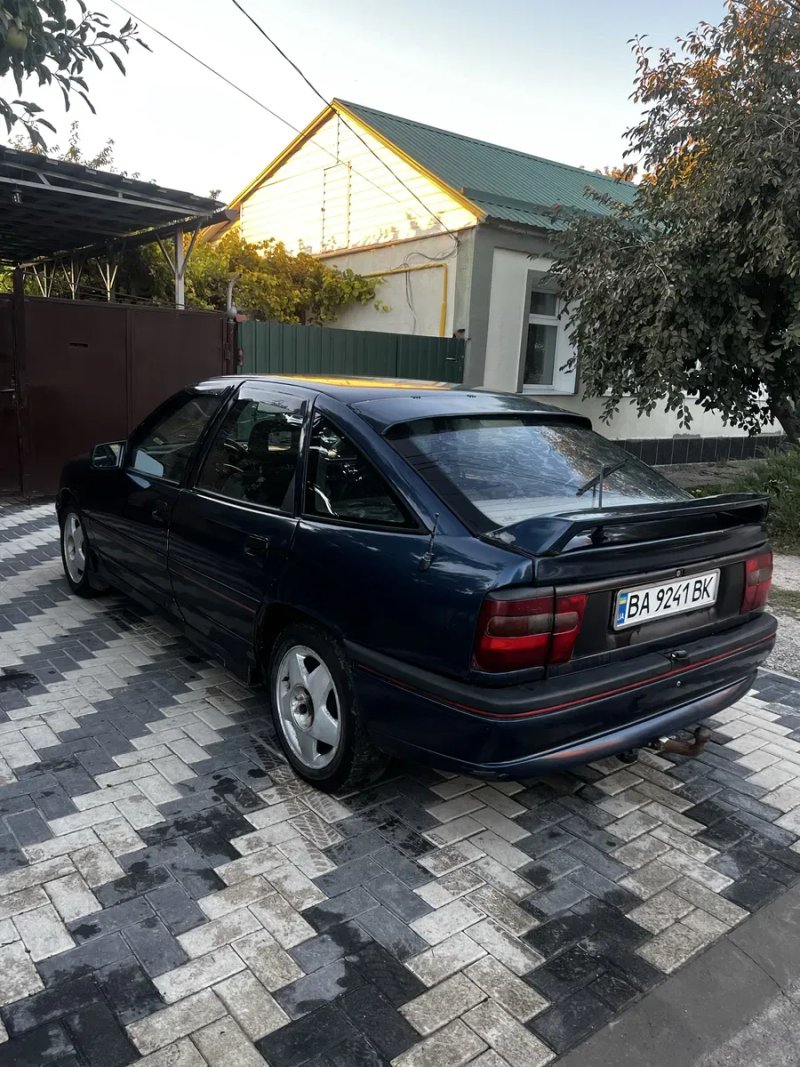 Opel Vectra 2.0 газ/бенз — фото 3