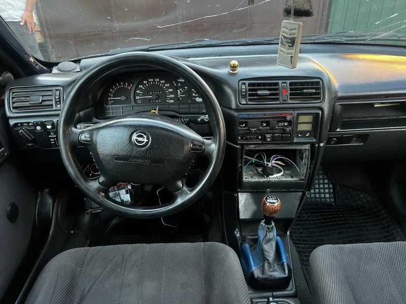 Opel Vectra 2.0 газ/бенз — фото 5