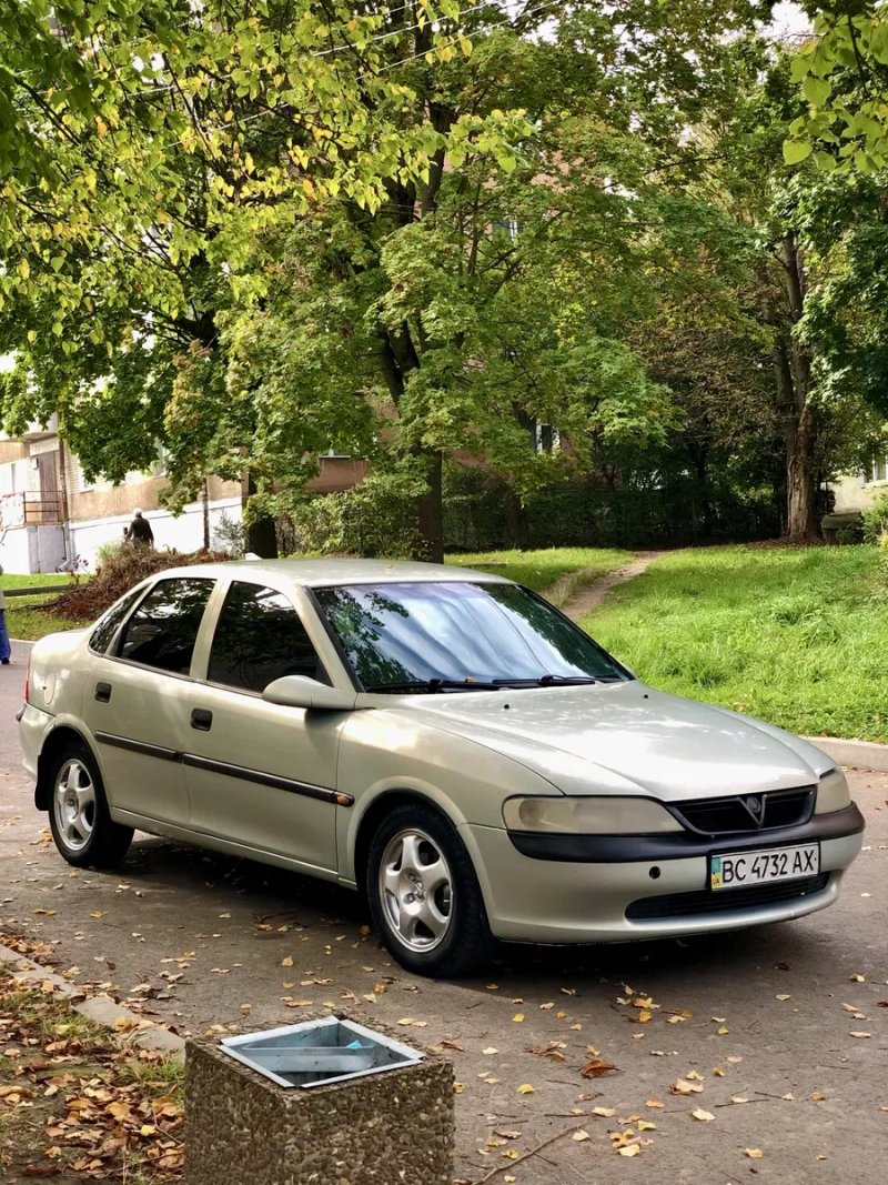 Opel Vectra B 1.8 — фото 2