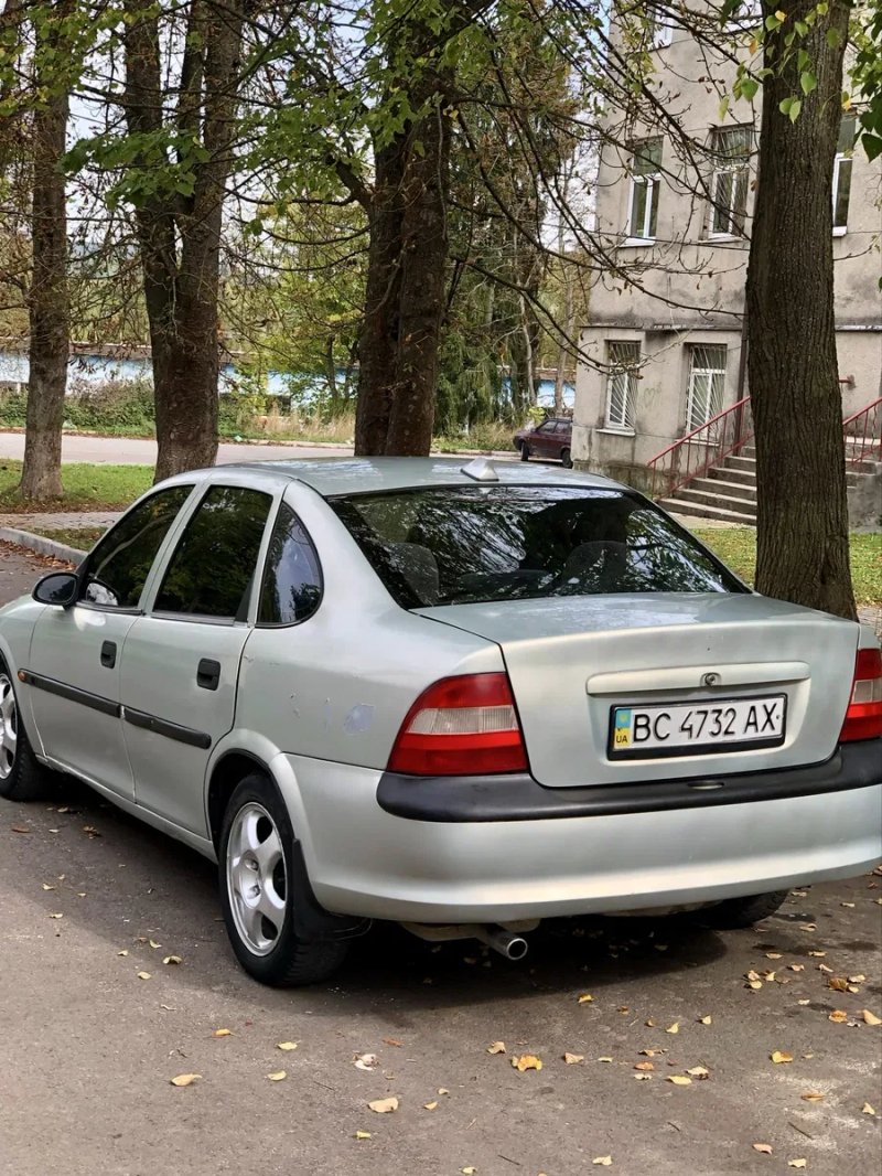 Opel Vectra B 1.8 — фото 6
