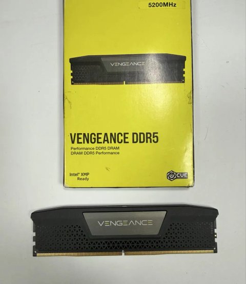 Оперативна пам’ять Corsair Vengeance 32Gb DDR5 5200MHz