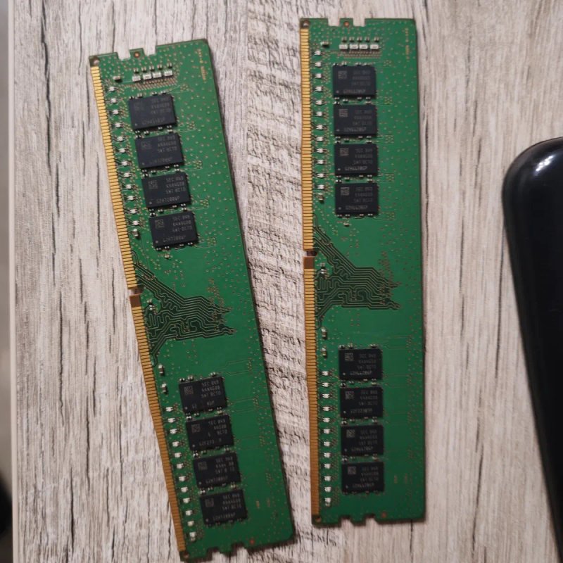 Оперативна пам'ять DDR4 16GB (Комплект 2 планки по 8GB) Samsung для ПК 2666 — фото 2