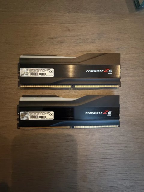 Оперативна пам'ять G.SKILL Trident Z5 RGB 32GB (2x16GB) DDR5 6800MHz CL34 XMP 3.0