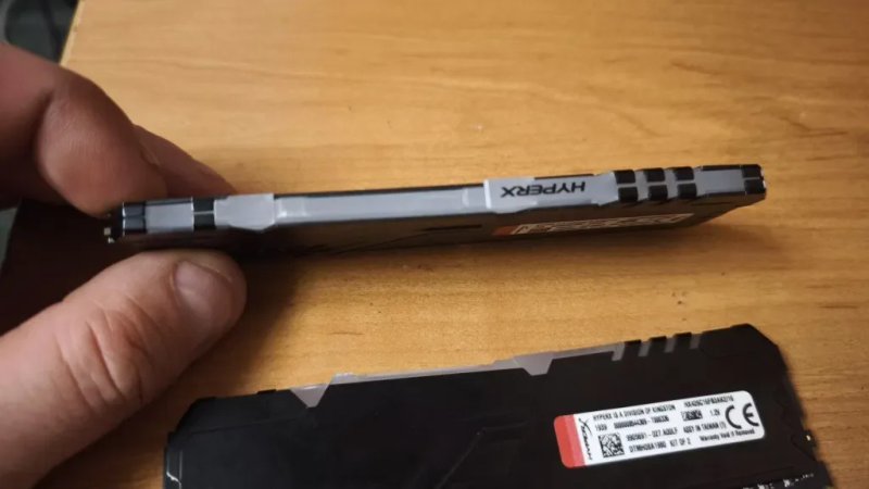 Оперативная память DDR4 HyperX Fury RGB 16GB (2x8GB) 2666MHz CL16 (HX426C16FB3AK2/16)

Оперативная память DDR4 HyperX Fury RGB 16GB (2x8GB) 2666MHz — фото 3
