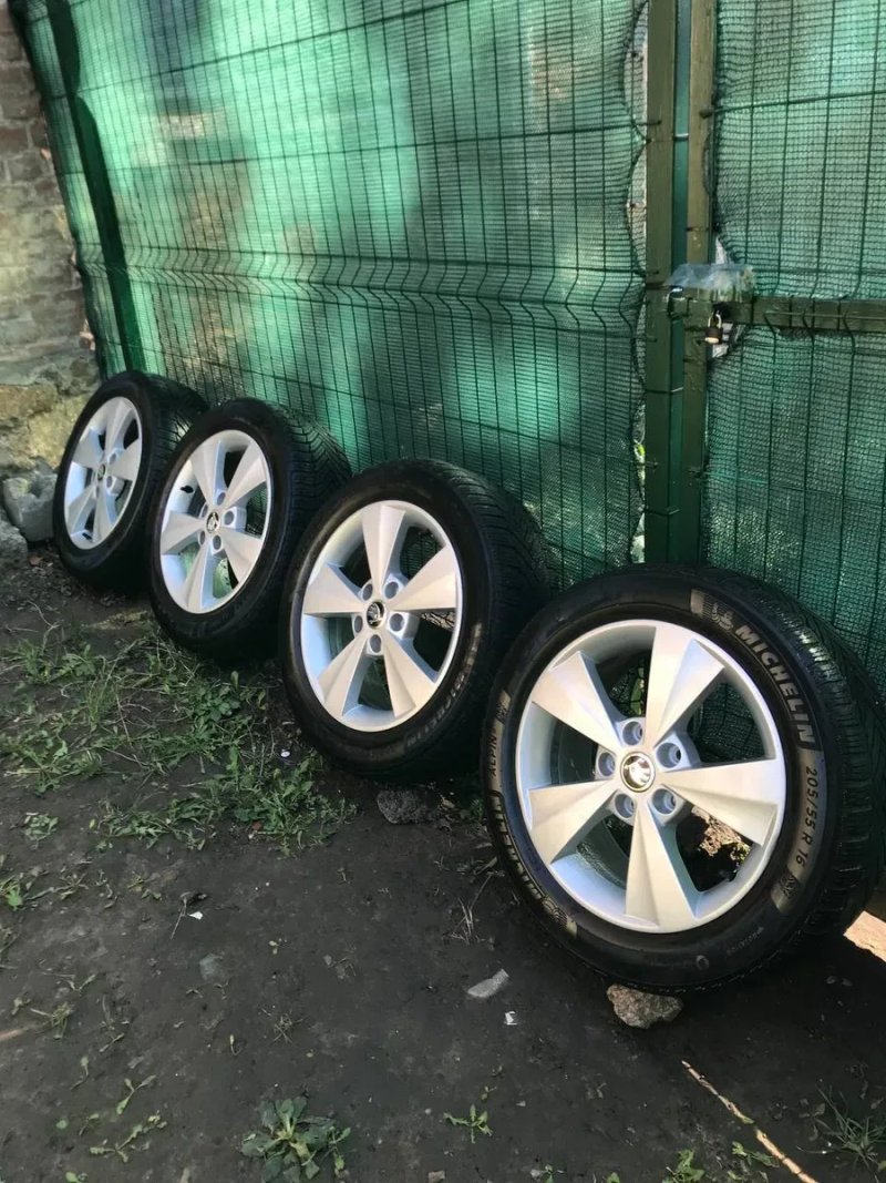 Оригинал диски  резина Vag R16 5/112 Skoda Octavia A5 A7  SuperB,Зима — фото 3