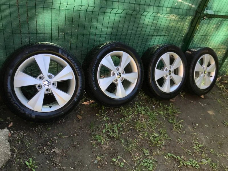Оригинал диски  резина Vag R16 5/112 Skoda Octavia A5 A7  SuperB,Зима — фото 4
