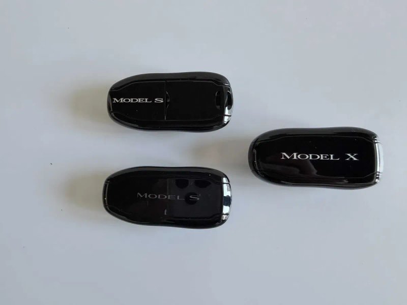 ОРИГІНАЛ!!! Ключ - МАШИНКА Tesla model S/X KEY FOB — фото 3