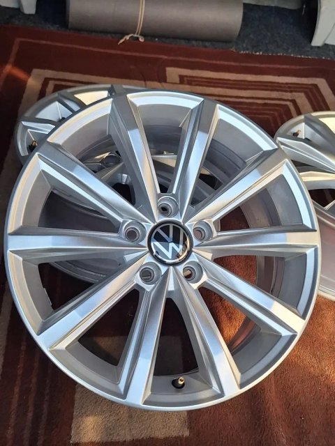 Оригінал литі диски R17 VW Golf 7 8 Tiguan Passat B8 Alltrack