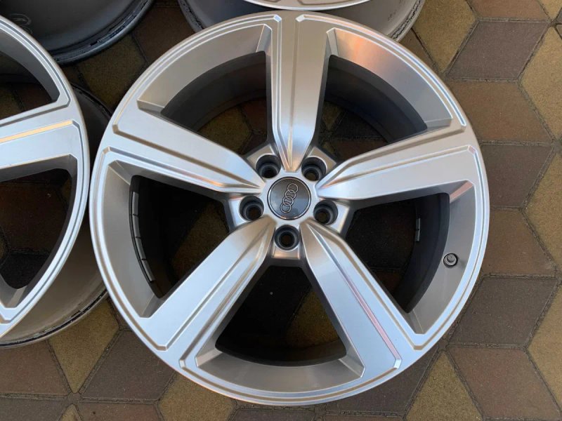 Оригінальні диски Audi R20 5x112 9J ET38 Q5 Q7 Q8 A6 E-Tron — фото 3