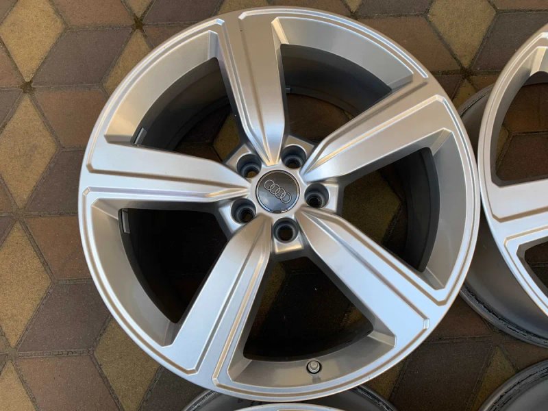 Оригінальні диски Audi R20 5x112 9J ET38 Q5 Q7 Q8 A6 E-Tron — фото 5