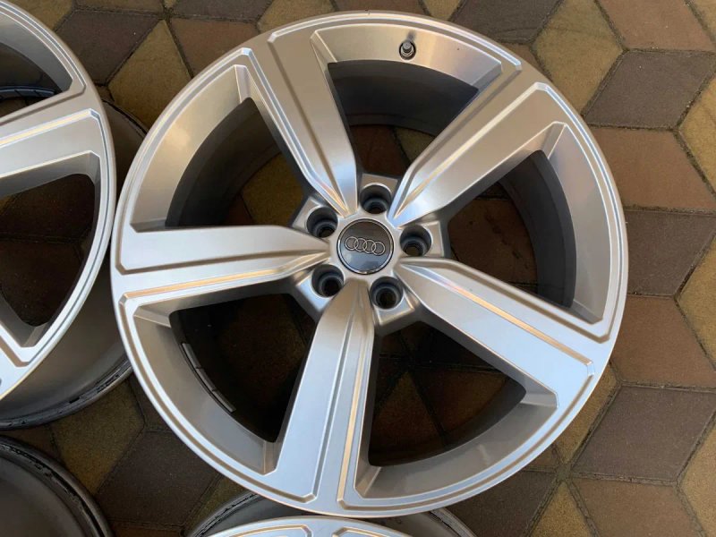 Оригінальні диски Audi R20 5x112 9J ET38 Q5 Q7 Q8 A6 E-Tron — фото 6