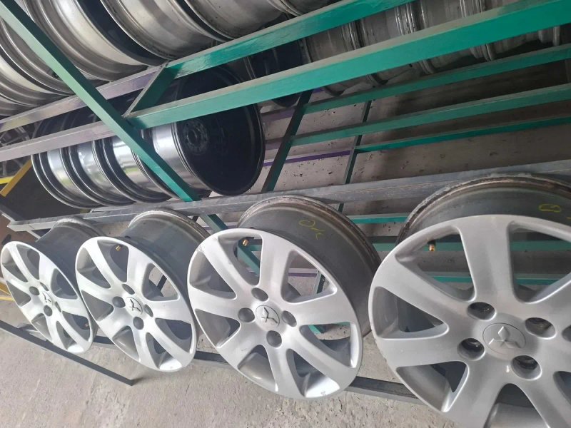 Оригінальні диски Мітсубісі 4/114,3 R16 6,5J ET46 Mitsubishi  4250A796. — фото 3