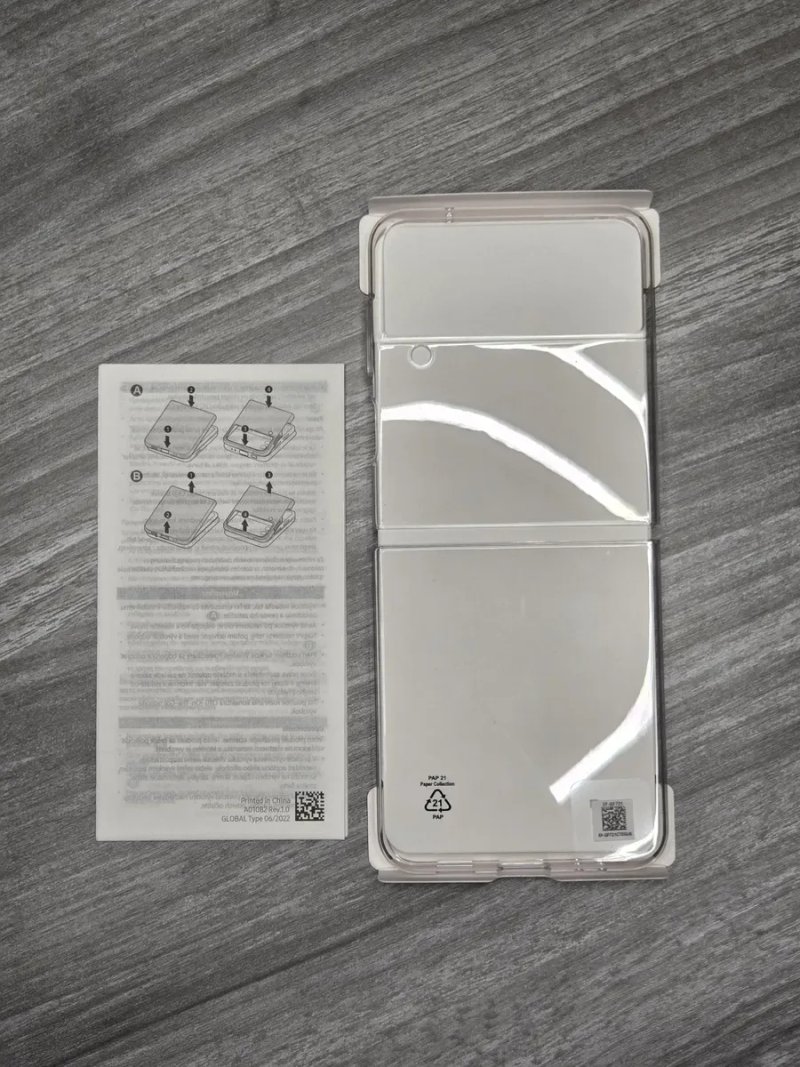 Оригінальний чохол Samsung Galaxy Z Flip 4 Clear Slim Cover Нові — фото 2