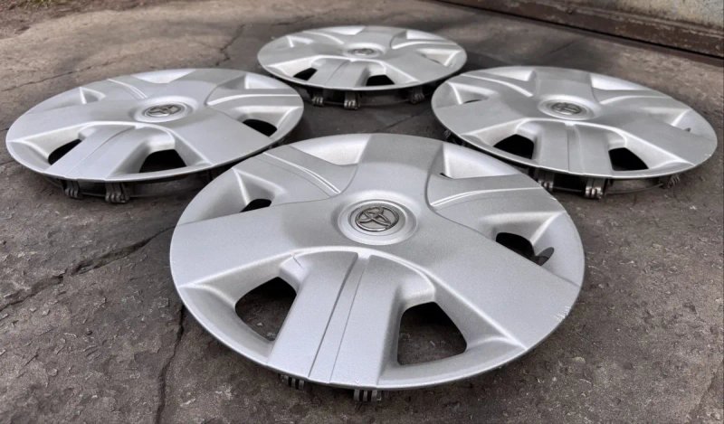 Оригинальные колпаки Toyota r14 на Toyota Yaris/Corolla/Aygo/Carina/Caldina/Agya/Auris/Hiace/iQ/Matrix/Camry — фото 3