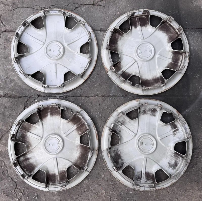 Оригинальные колпаки Toyota r14 на Toyota Yaris/Corolla/Aygo/Carina/Caldina/Agya/Auris/Hiace/iQ/Matrix/Camry — фото 7