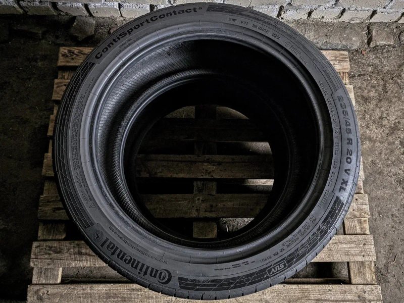 Пара 235/45r20 Continental | 2023 | Made in Czech Republic | 2шт | Преміум шини | Ідеальний стан, без пошкоджень, без ремонтів, без дефектів — фото 3